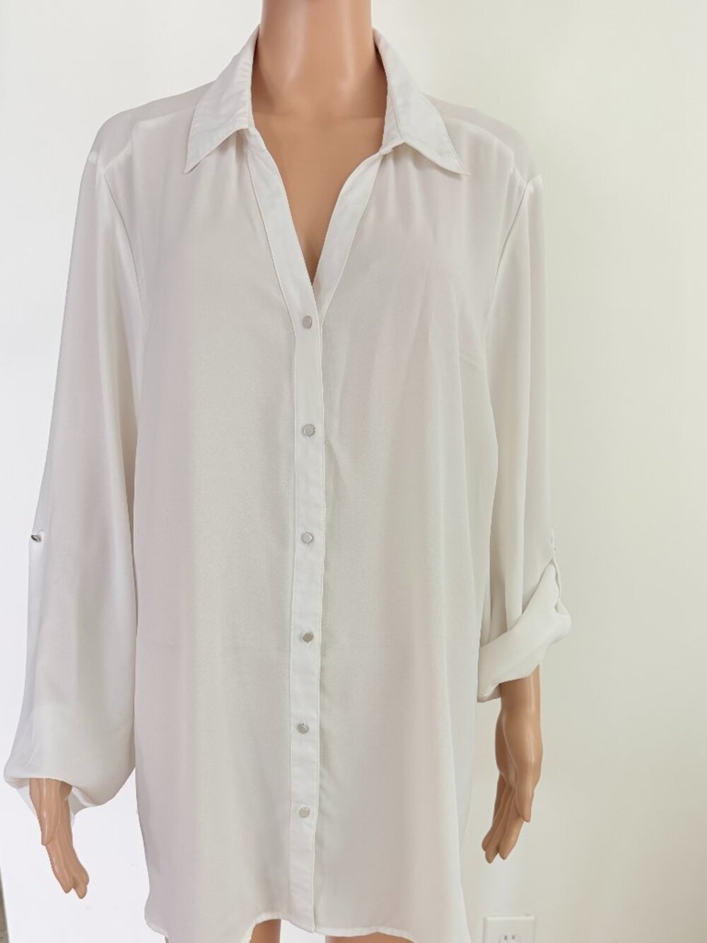 Massini Women's Button Up Shirt White Size 2X Roll Tab Sleeve